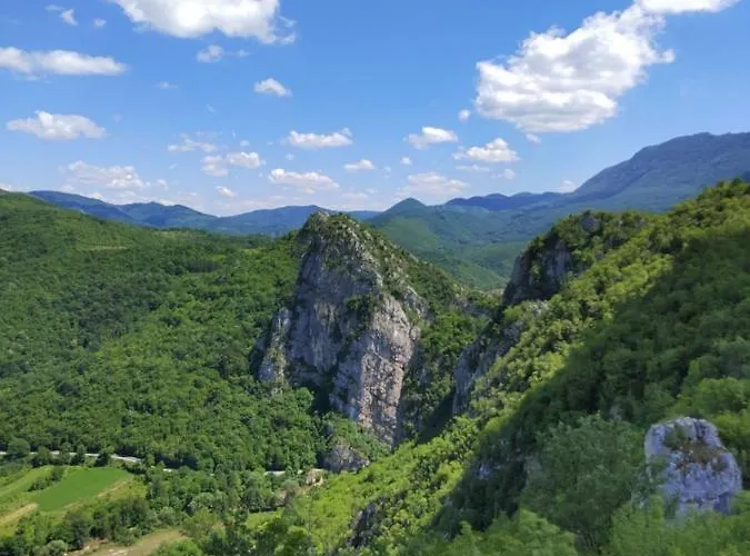 Jerma-kanjon Jerme Апартаменты Пирот